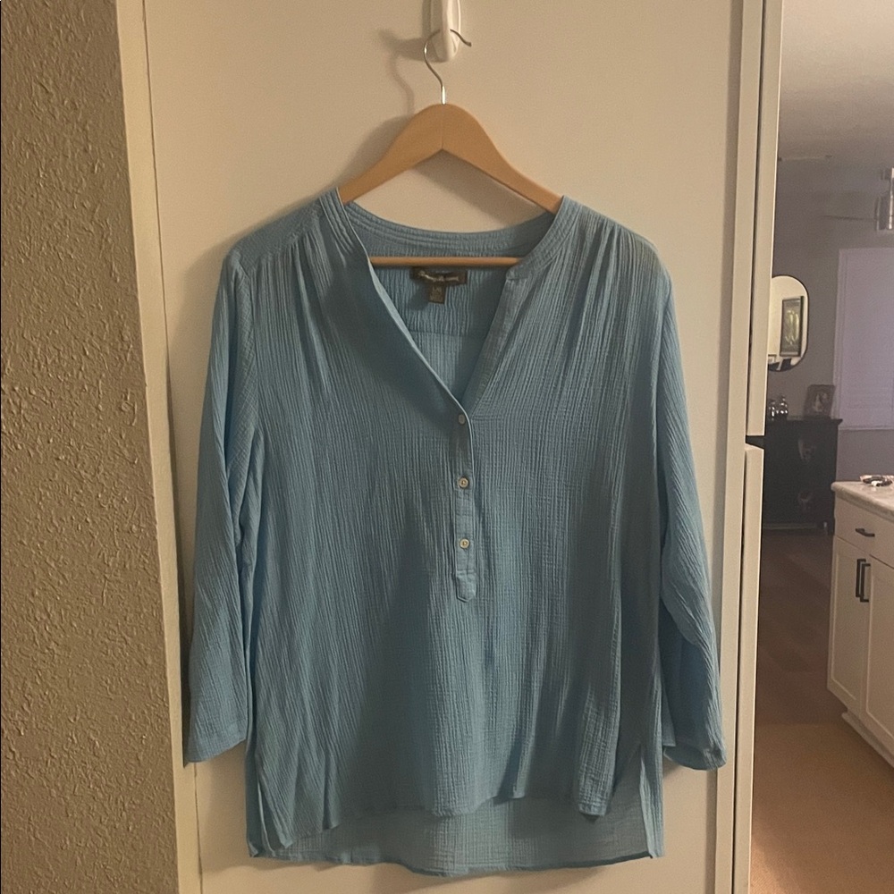 Tommy Bahama Sky Blue Women's Blouse